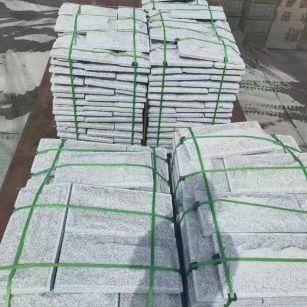 岳阳 芝麻白蘑菇石装车出货