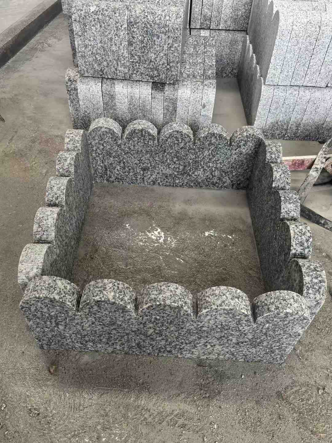 岳阳 花边石、花坛围栏石、花池界石、菜园栅栏石、镶边石、波浪状界石介绍