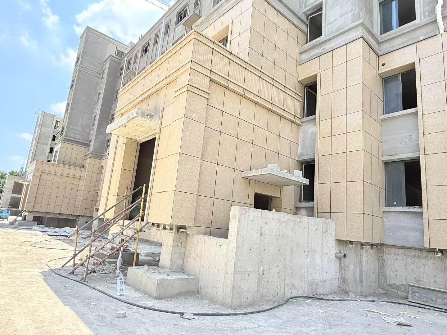 岳阳 黄金麻干挂，工地实拍