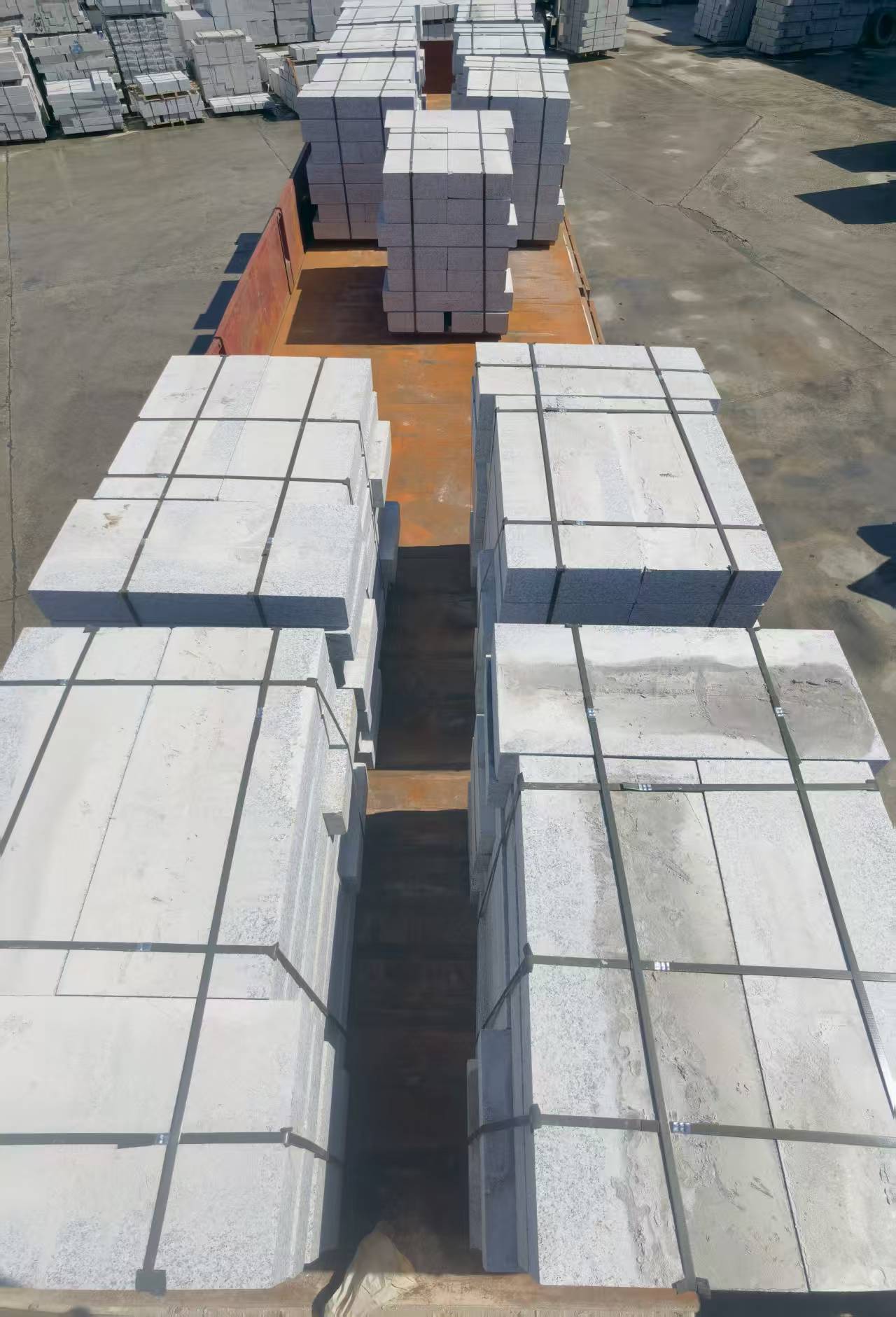 岳阳 路沿石装车出货