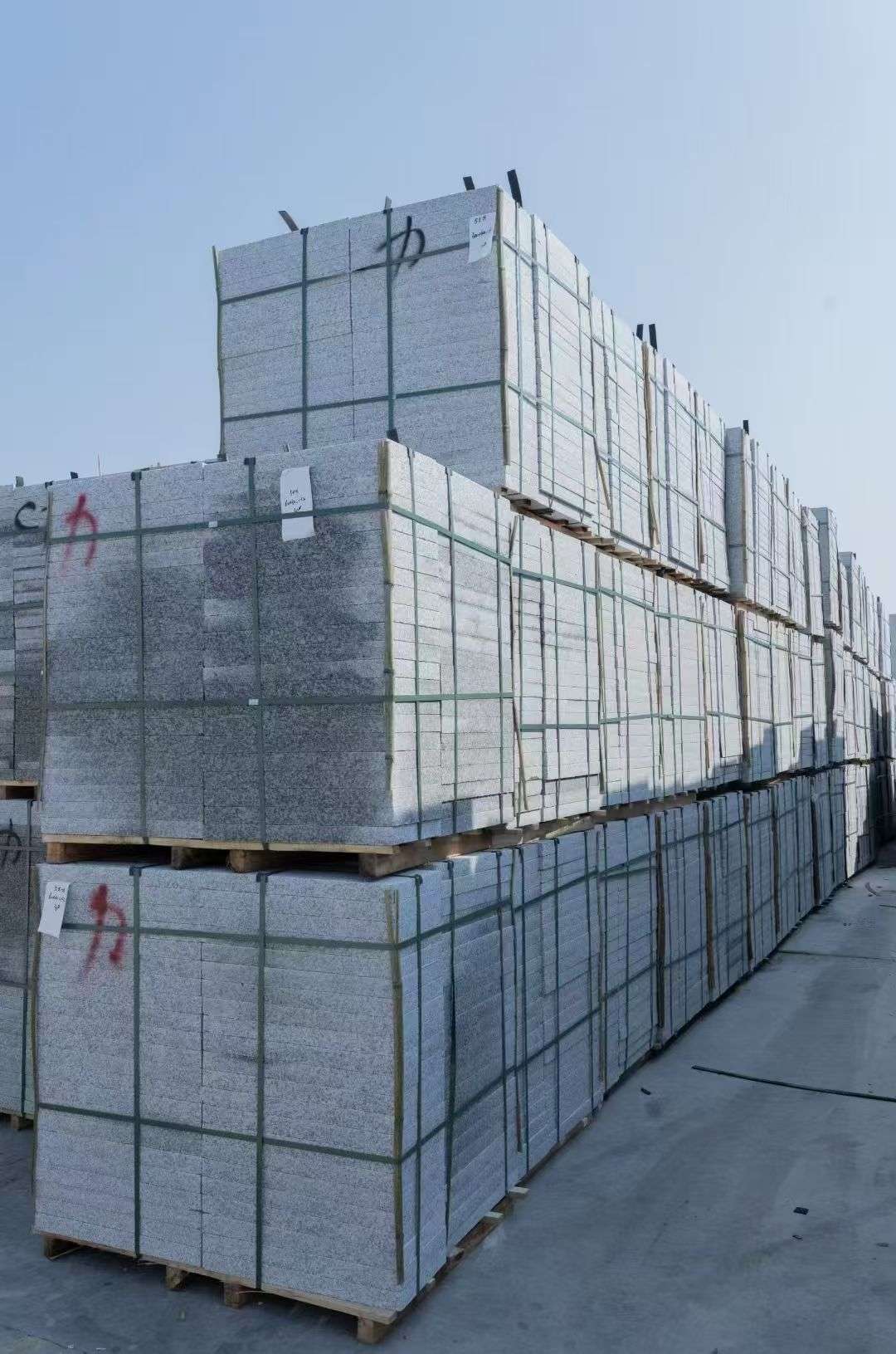 岳阳 芙蓉白、大花白、小白花荔枝面成品地铺石