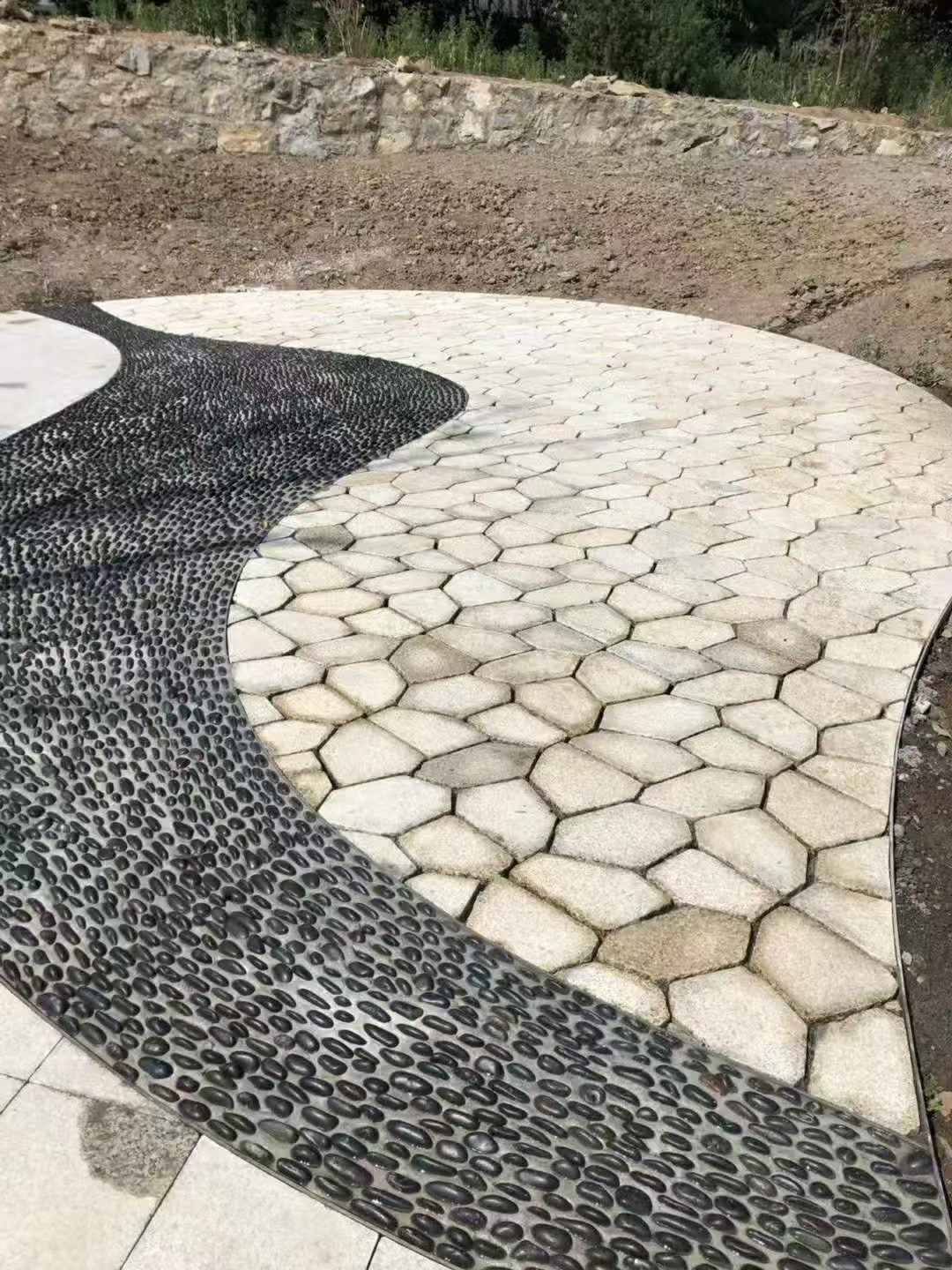 岳阳 黄金麻冰裂缝室外铺装效果完美展示