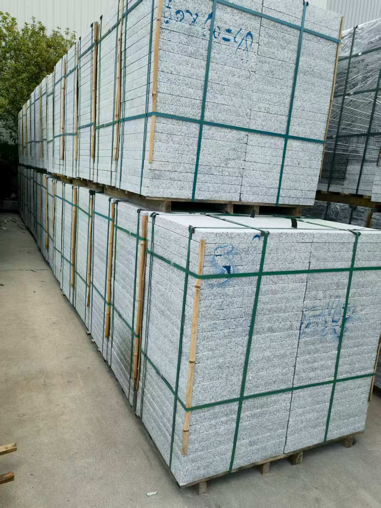 岳阳 大花芙蓉白火烧成品，市政园林广场地铺石