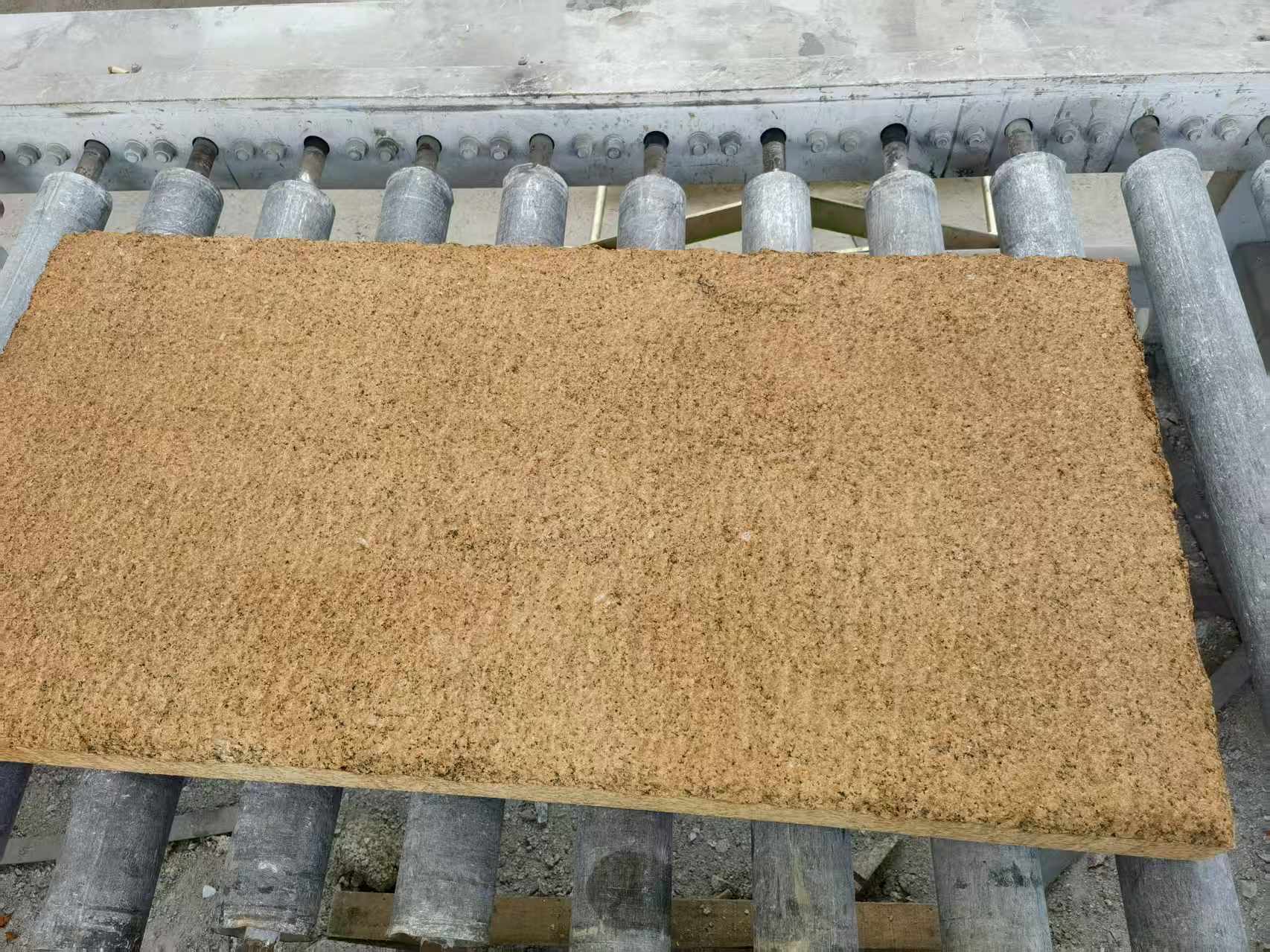 岳阳 菠萝面老石板，做旧仿古石，流水线生产加工