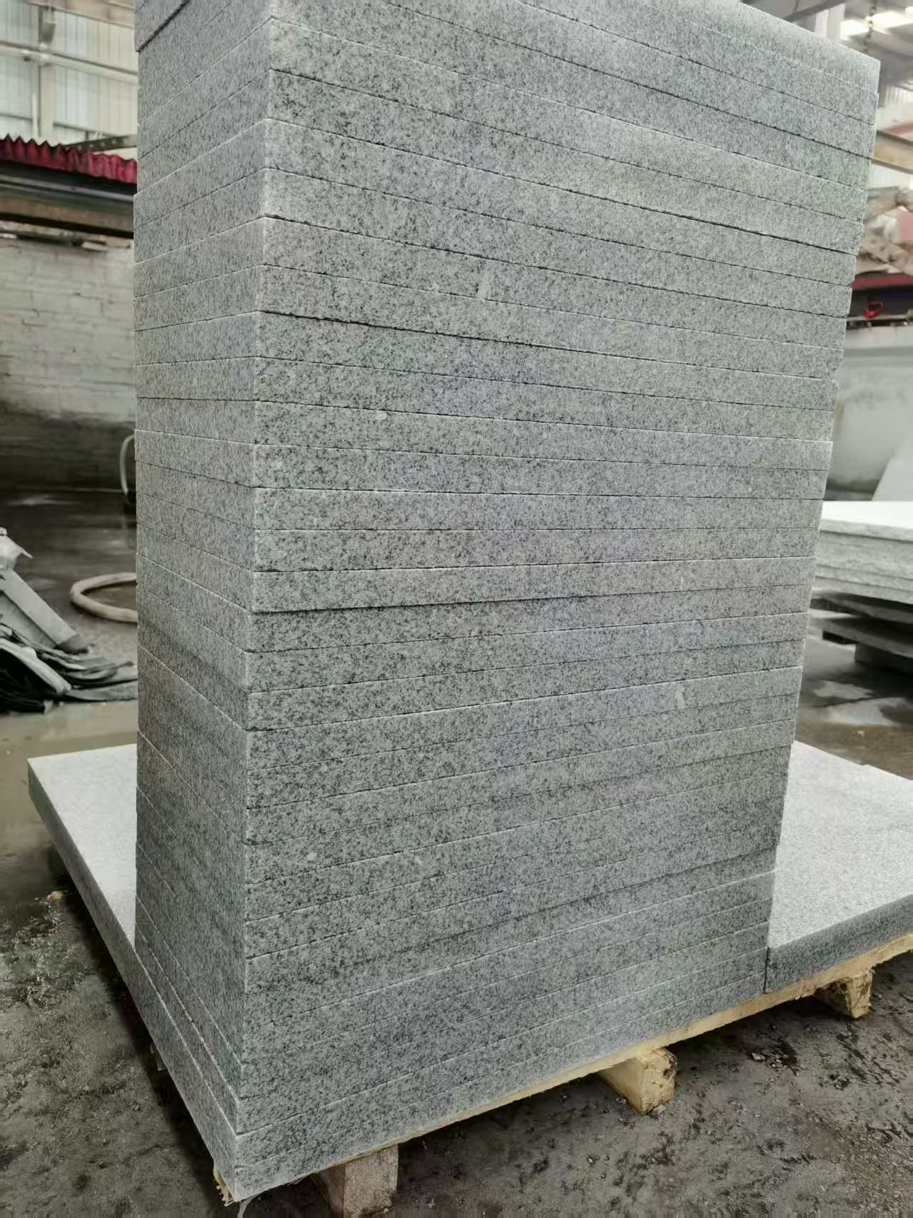 岳阳 花岗岩 地铺成品300*600，尺寸标准、厚薄均匀